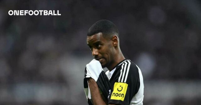 252fv2-252fphotobooth-252fcms-252fen-252f41537997-253fdate-3d2025-08-20.jpg Why has Alexander Isak not handed in a transfer request?