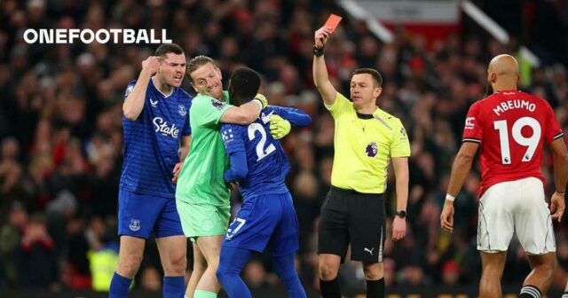 Moyes says he ‘quite likes his players fighting each other’ after Gueye red card for slapping Keane
